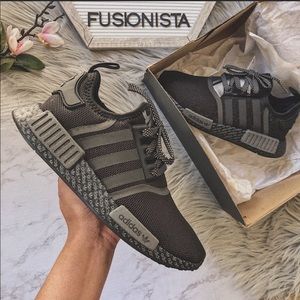 NWT 🍭 Rare Adidas NMD R1 Black Special Edition